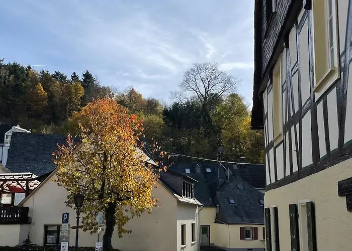 公寓 Stilvolle Auszeit Im Hunsrueck-aussicht Und Komfort *